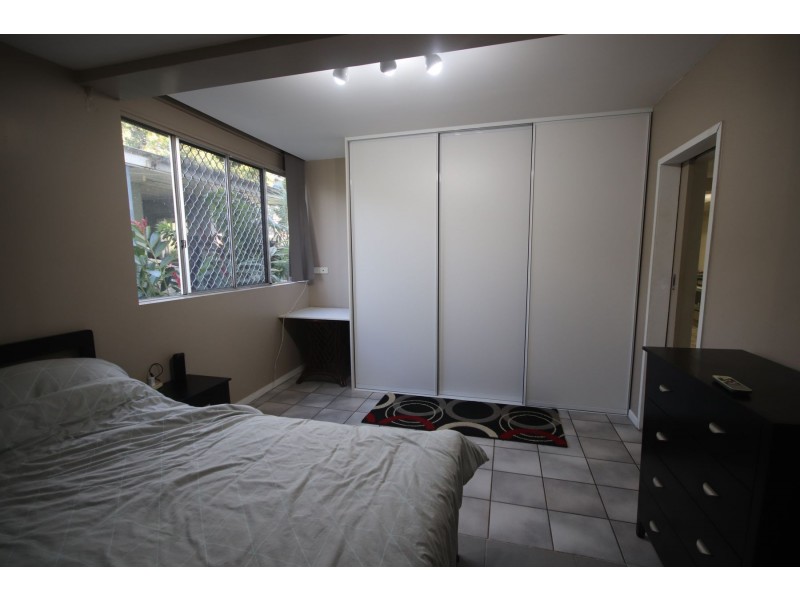 45 Dalton Street, Westcourt QLD 4870