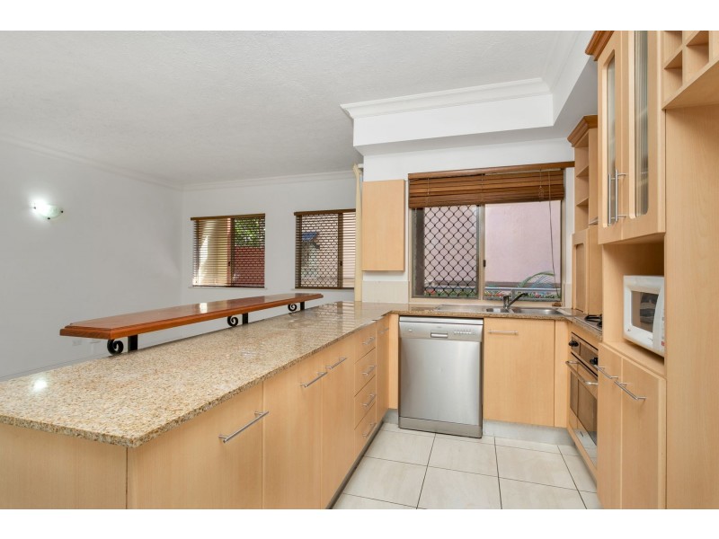 1103/2-10 Greenslopes Street, Cairns North QLD 4870