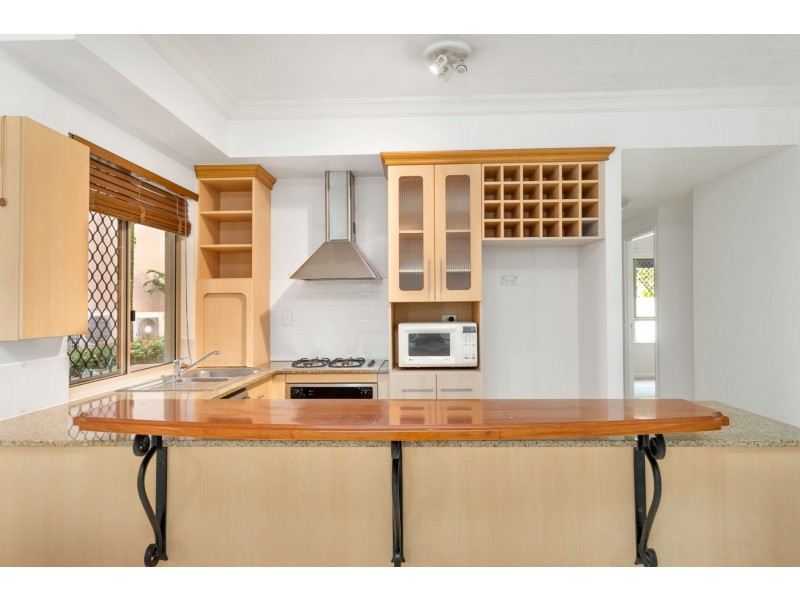 1103/2-10 Greenslopes Street, Cairns North QLD 4870