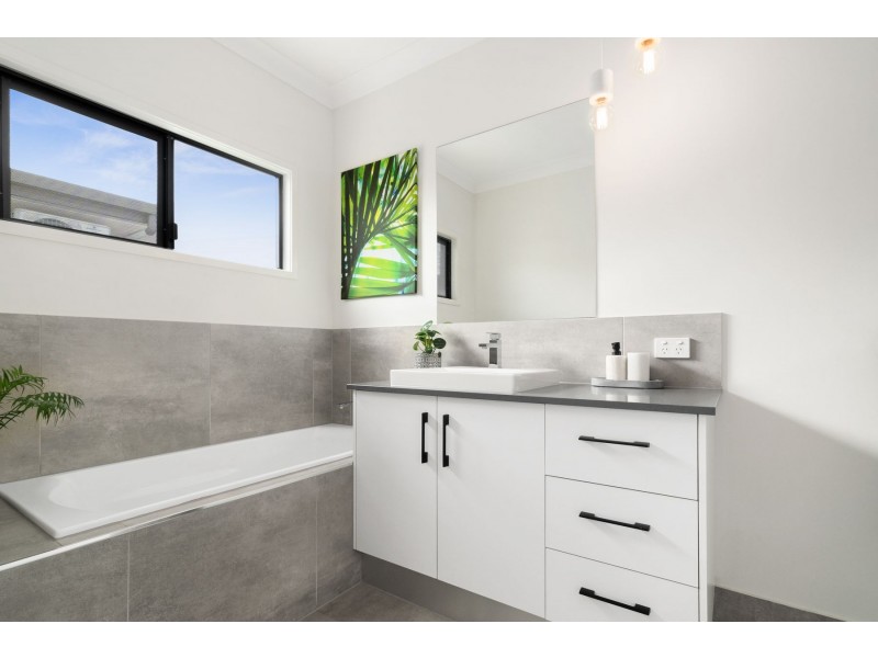 34 Newry Trail, Smithfield QLD 4878