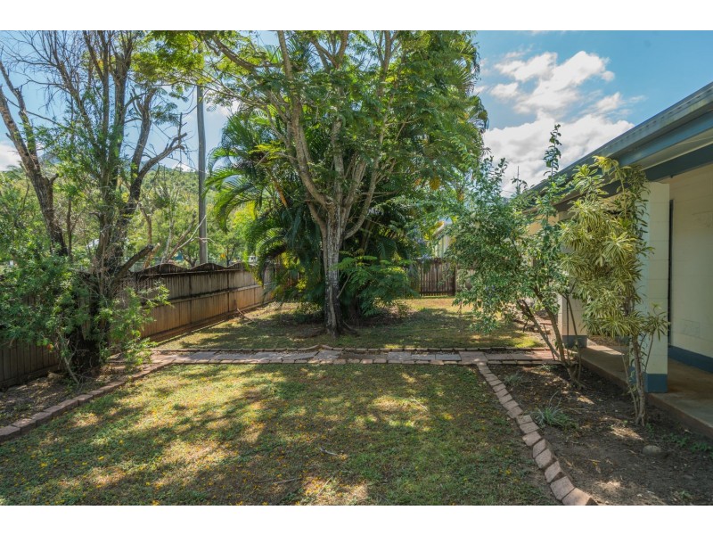 40 Anderson Road, Woree QLD 4868