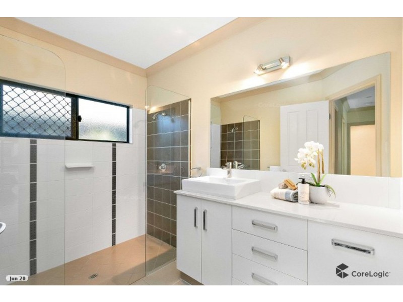 8 Keppel Place, Bentley Park QLD 4869