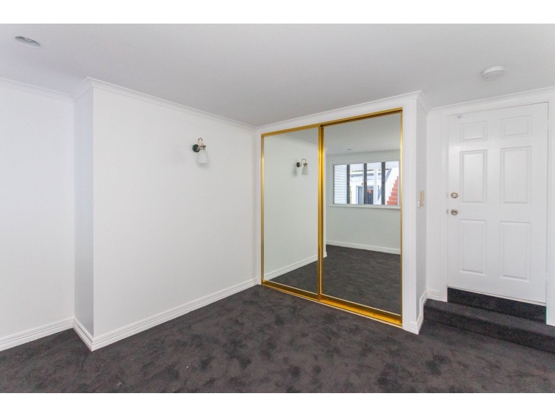 40-42 Walsh Street, Edge Hill QLD 4870