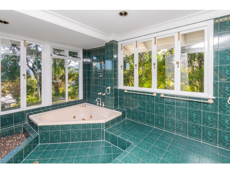 40-42 Walsh Street, Edge Hill QLD 4870