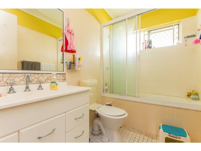 9/5-7 Mintaro Crescent, Woree QLD 4868