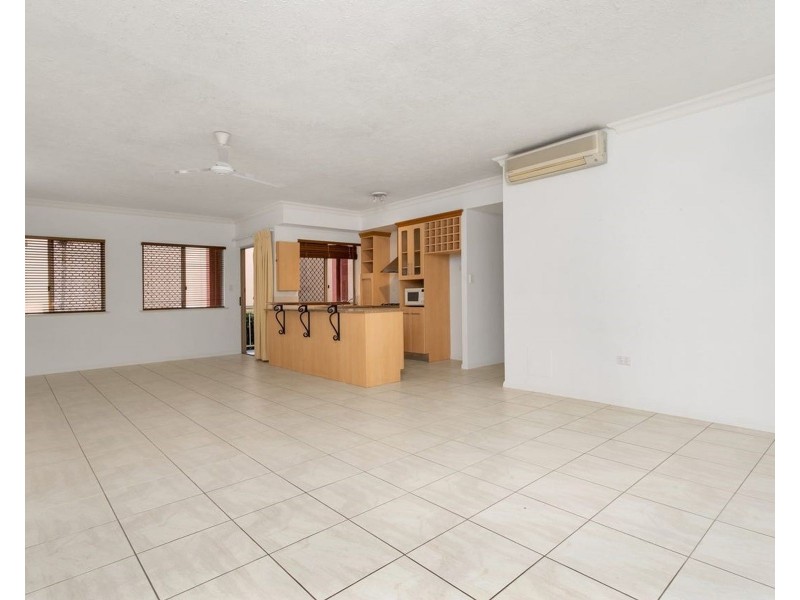 1103/2-10 Greenslopes Street, Cairns North QLD 4870