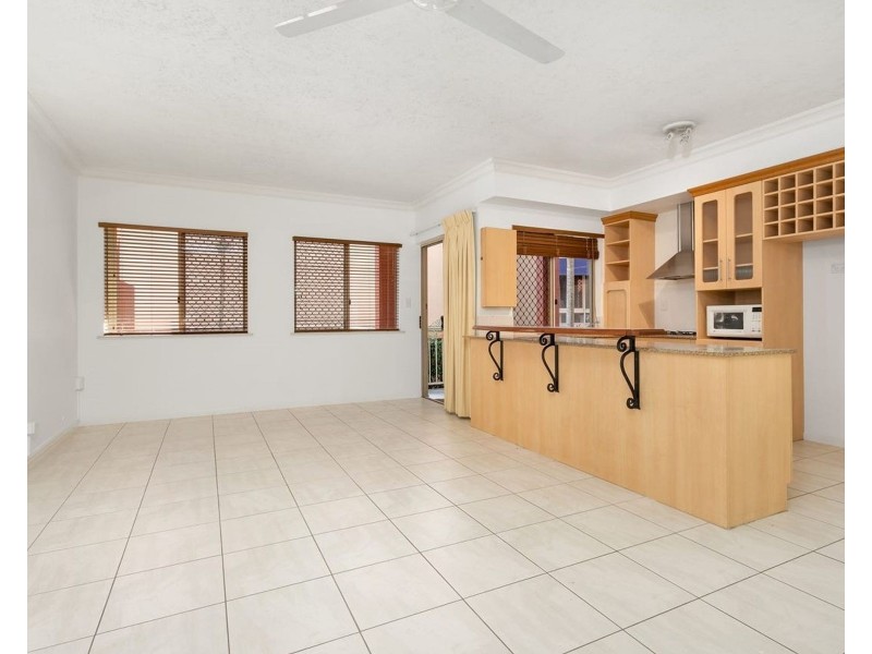1103/2-10 Greenslopes Street, Cairns North QLD 4870