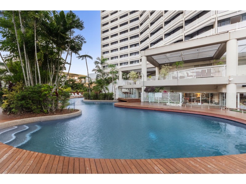 2/209-225 Abbott Street, Cairns North QLD 4870
