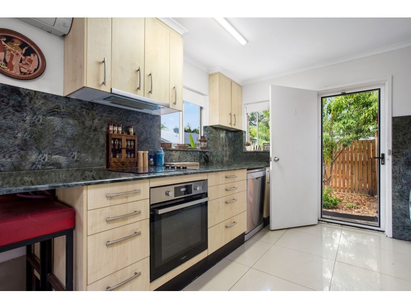 8/36-38 Old Smithfield Road, Freshwater QLD 4870