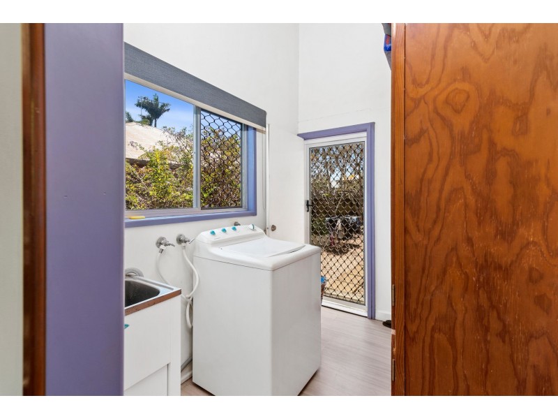 8 Ash Street, Holloways Beach QLD 4878