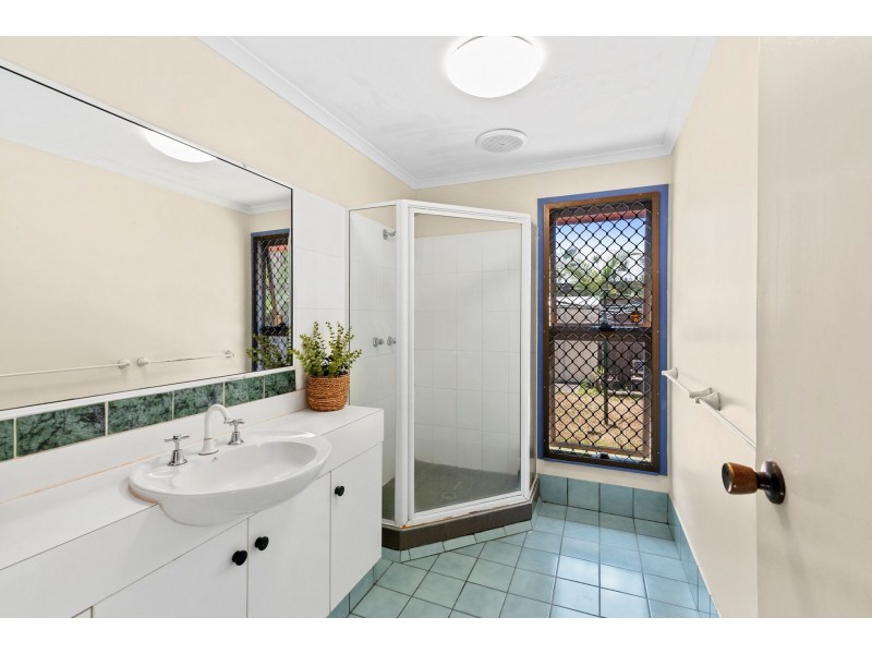 8 Ash Street, Holloways Beach QLD 4878