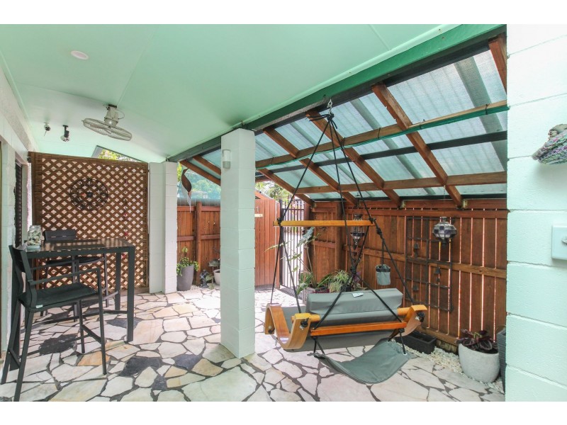 1/10 Tristania Street, Holloways Beach QLD 4878