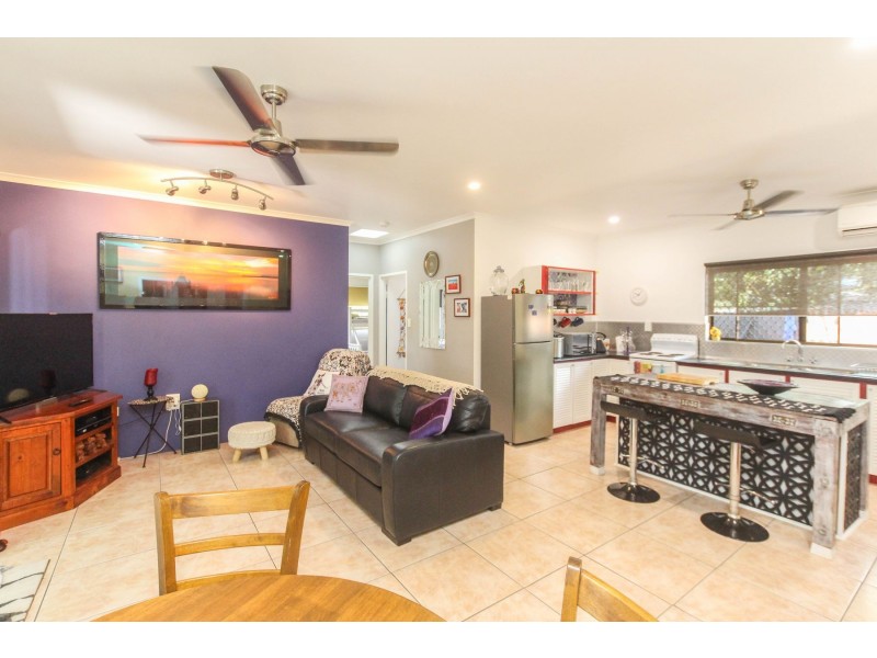 1/10 Tristania Street, Holloways Beach QLD 4878