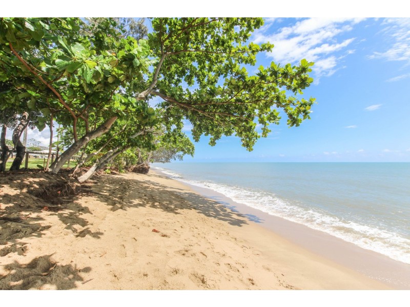 1/10 Tristania Street, Holloways Beach QLD 4878