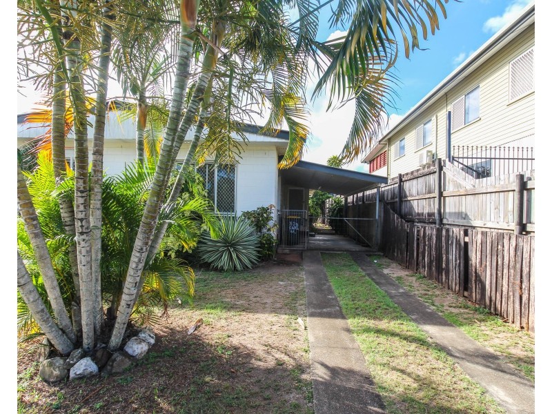 30B Earl Street, Westcourt QLD 4870