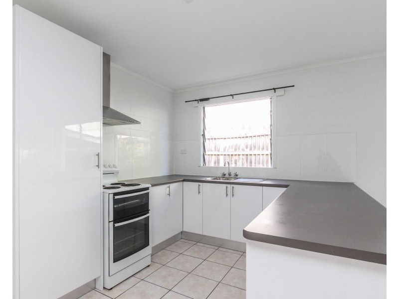 30B Earl Street, Westcourt QLD 4870