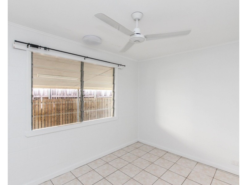 30B Earl Street, Westcourt QLD 4870