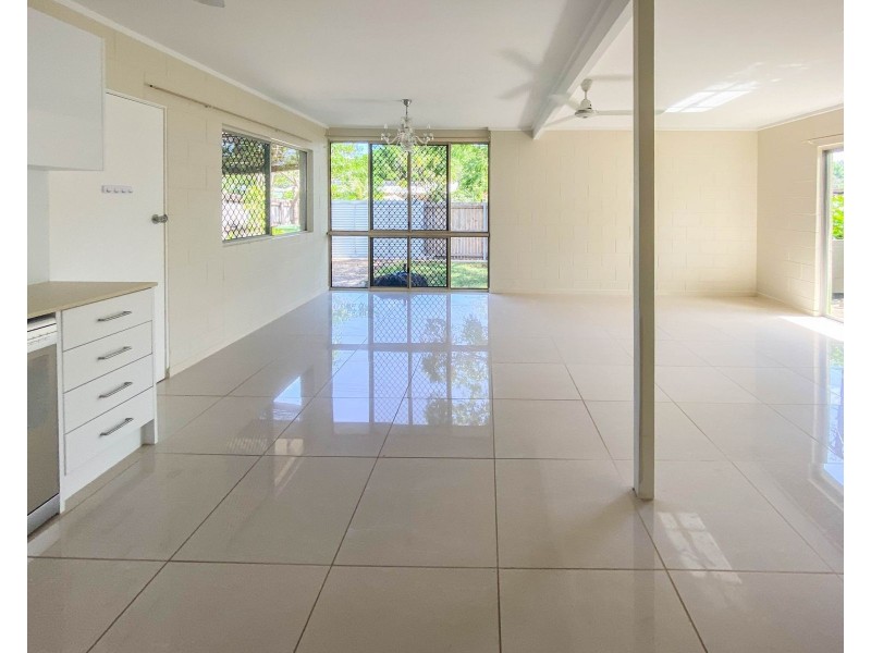 4/7 Bamboo Street, Holloways Beach QLD 4878