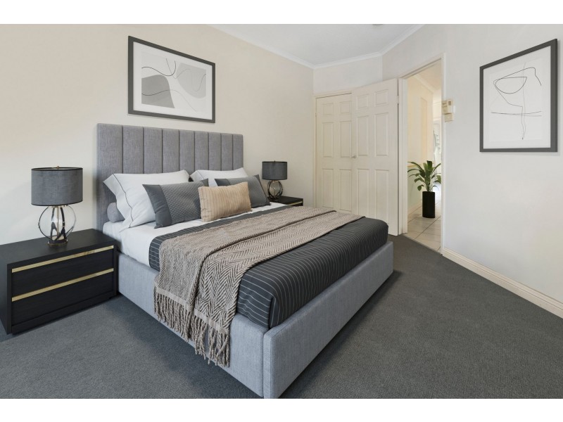 10/221-225 Lake Street, Cairns North QLD 4870