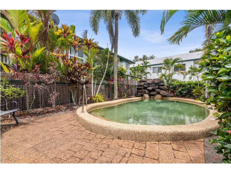 2/20 Pioneer Street, Manoora QLD 4870
