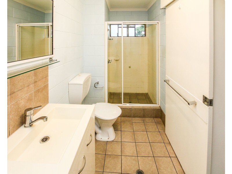 38/439-443 Severin Street, Manunda QLD 4870