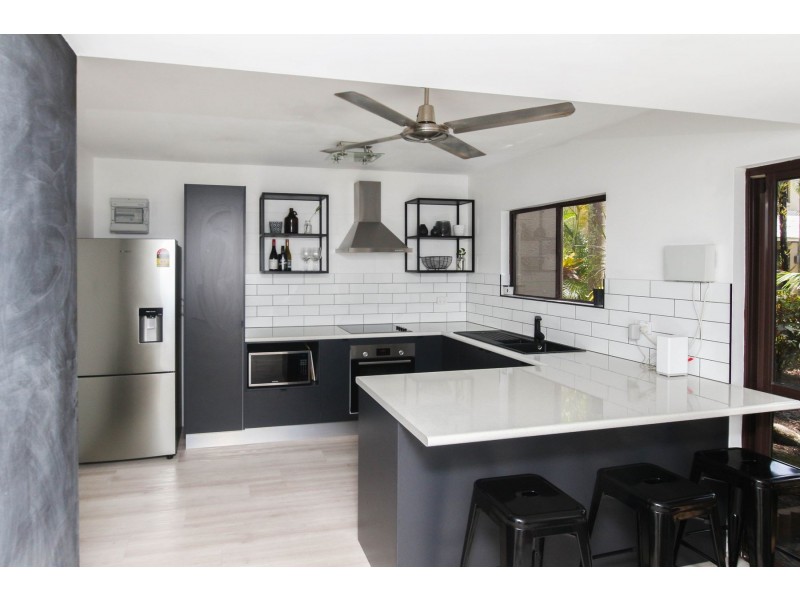9/323 McLeod Street, Cairns North QLD 4870