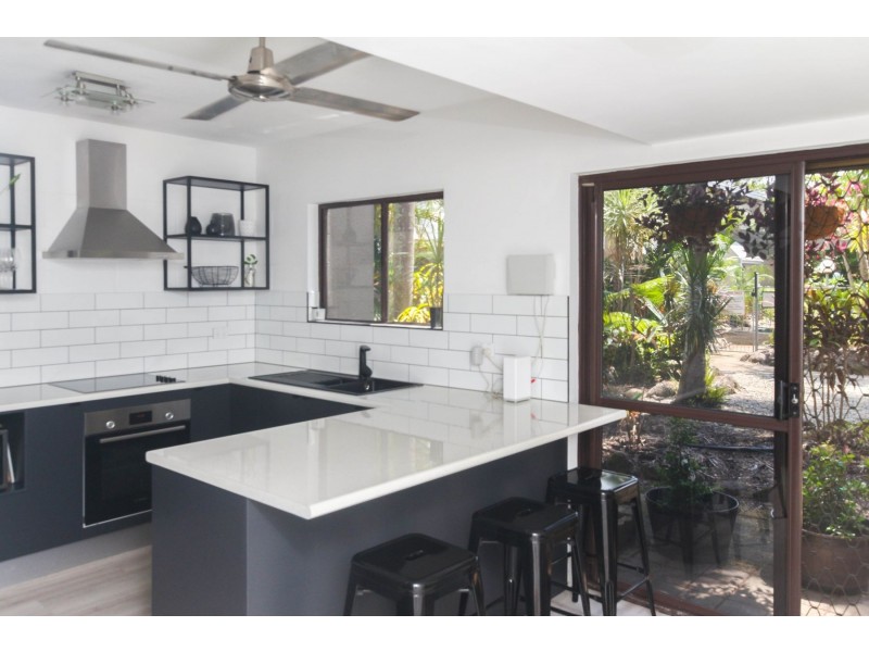 9/323 McLeod Street, Cairns North QLD 4870