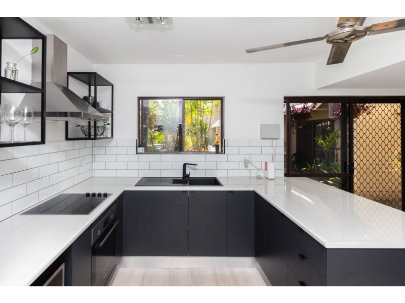 9/323 McLeod Street, Cairns North QLD 4870