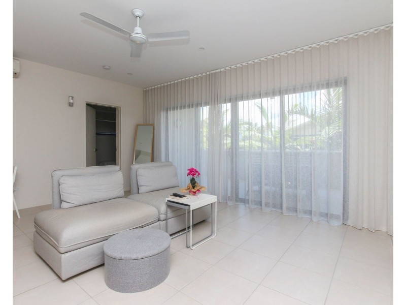 8/289-291 Lake Street, Cairns North QLD 4870