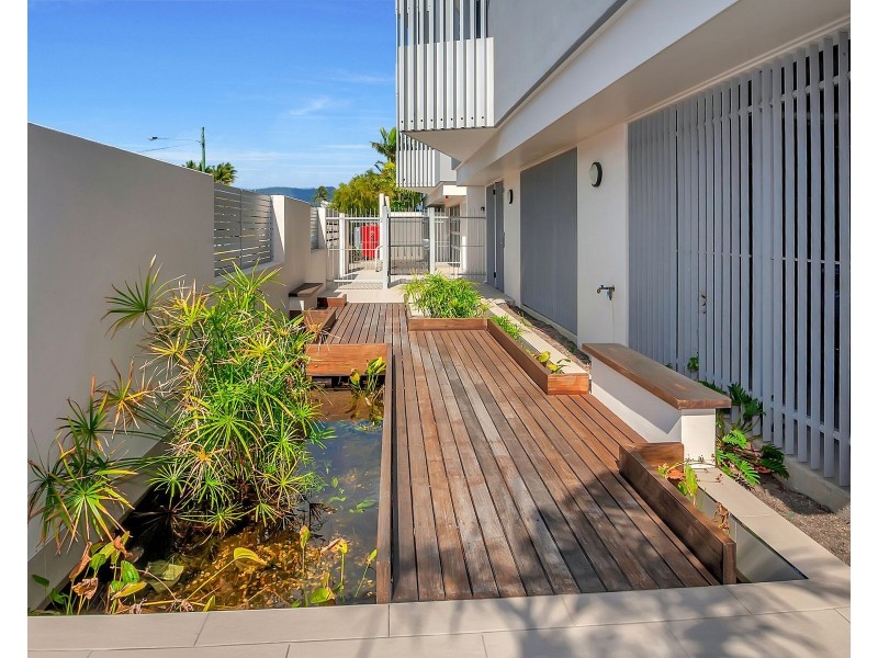 8/289-291 Lake Street, Cairns North QLD 4870