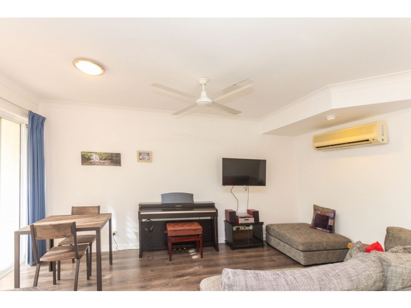 2/10 Grantala Street, Manoora QLD 4870