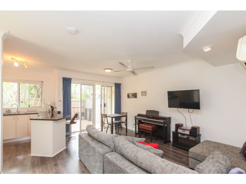 2/10 Grantala Street, Manoora QLD 4870
