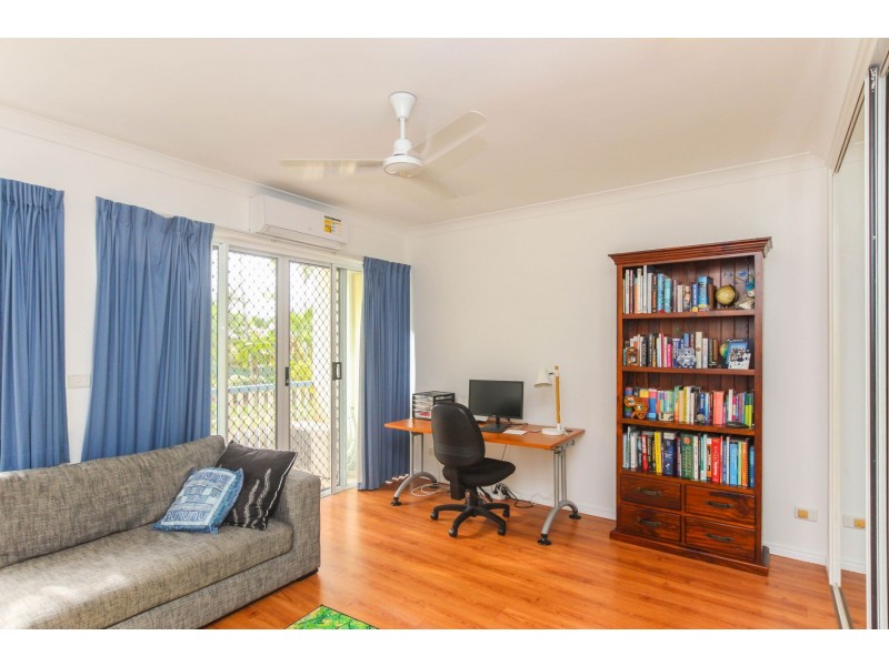 2/10 Grantala Street, Manoora QLD 4870