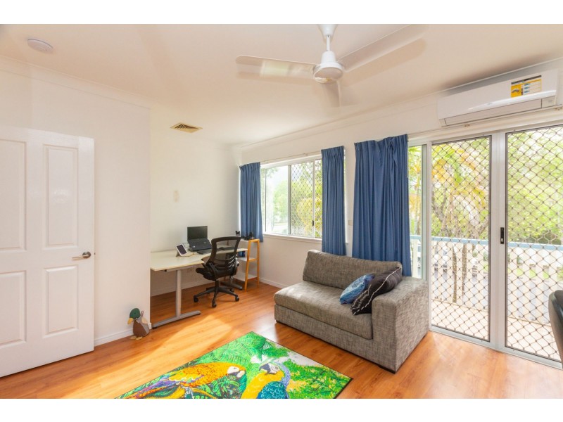 2/10 Grantala Street, Manoora QLD 4870