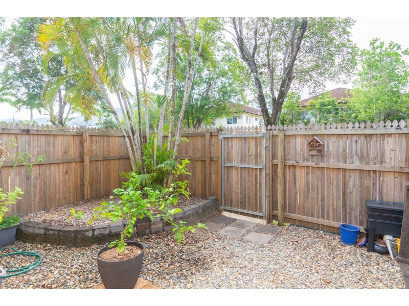 2/10 Grantala Street, Manoora QLD 4870