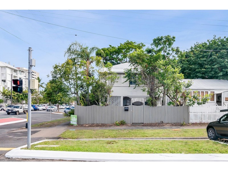 206 Grafton Street, Cairns City QLD 4870