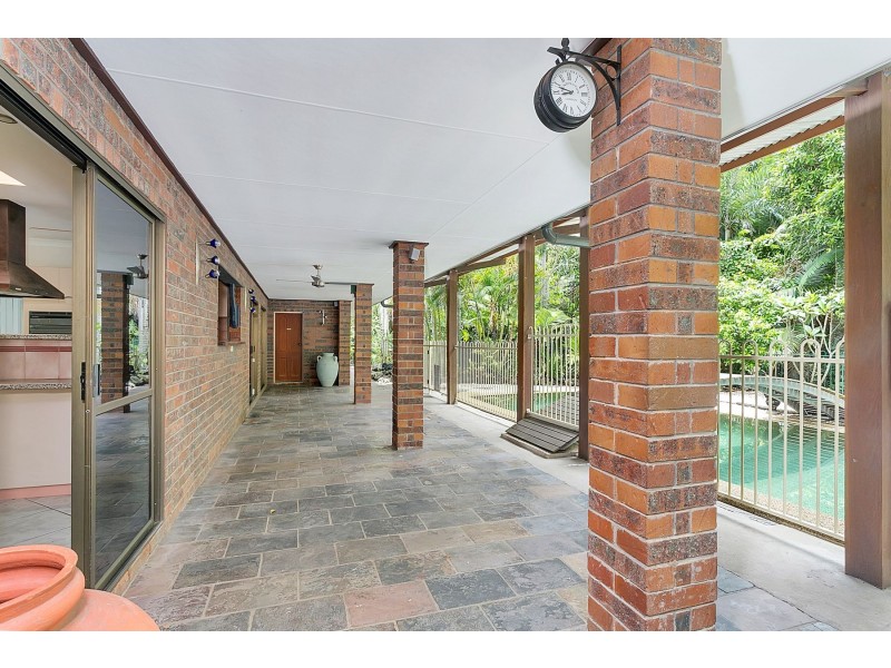 1 Begonia Place, Mooroobool QLD 4870