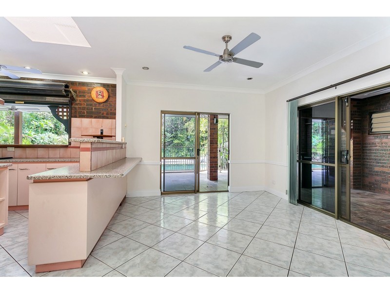 1 Begonia Place, Mooroobool QLD 4870