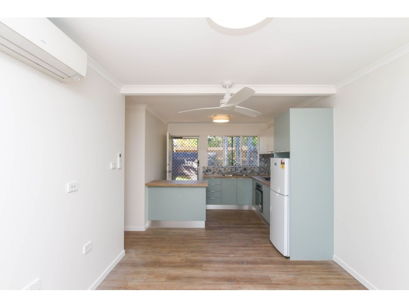7/9-11 Amphora Street, Palm Cove QLD 4879