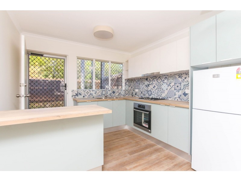 7/9-11 Amphora Street, Palm Cove QLD 4879