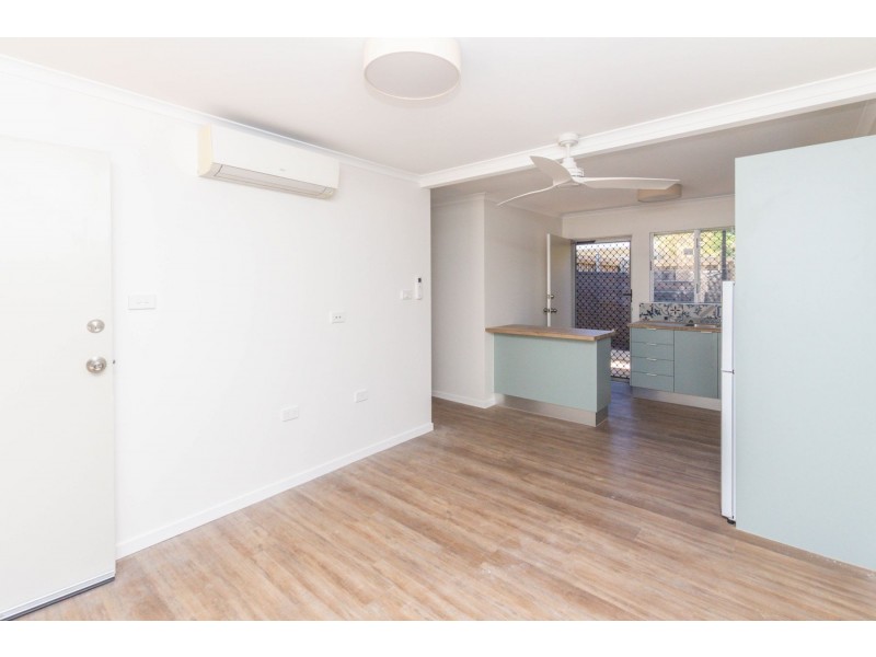 7/9-11 Amphora Street, Palm Cove QLD 4879
