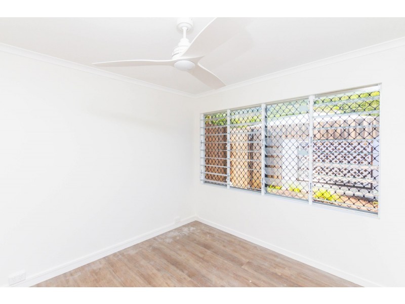 7/9-11 Amphora Street, Palm Cove QLD 4879
