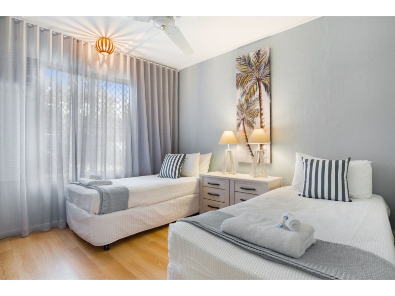4/9-11 Amphora Street, Palm Cove QLD 4879