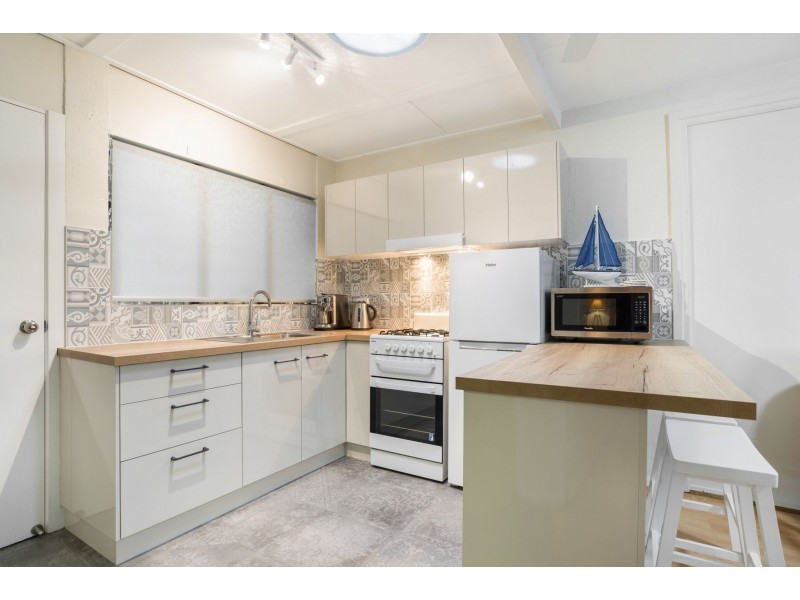 4/9-11 Amphora Street, Palm Cove QLD 4879