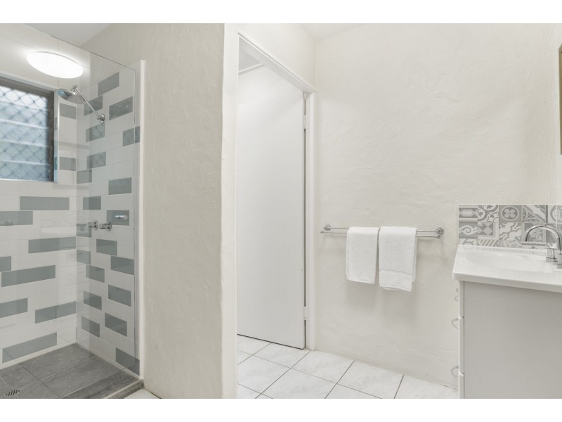 5/9-11 Amphora Street, Palm Cove QLD 4879