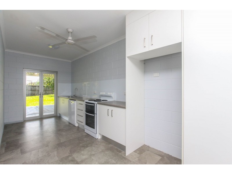 7 Carina Close, White Rock QLD 4868