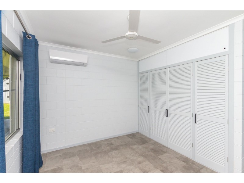 7 Carina Close, White Rock QLD 4868