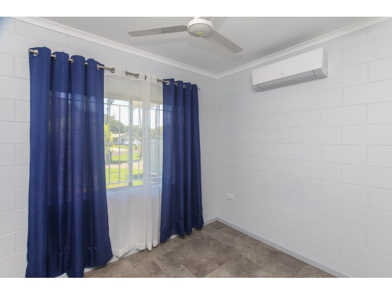 7 Carina Close, White Rock QLD 4868