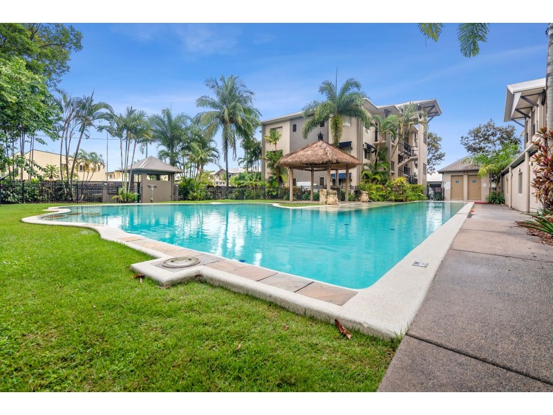 201/2-8 Centenary Close, Manoora QLD 4870