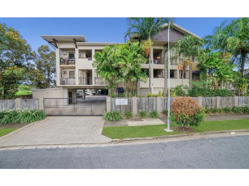 201/2-8 Centenary Close, Manoora QLD 4870